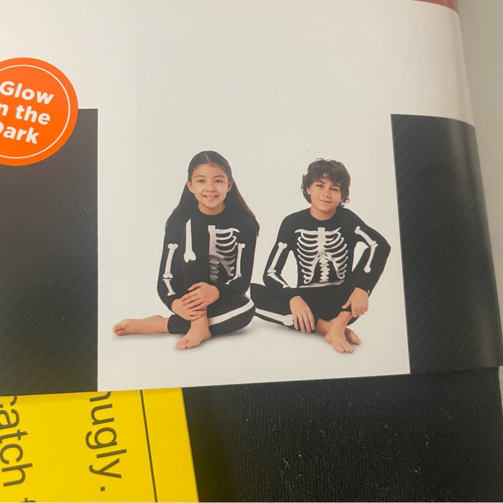 Halloween Skeleton Kid's Unisex Pajama Set - Black White Glow In The Dark Size 8 - Picture 3 of 6